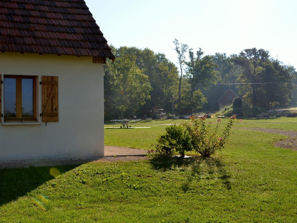 Отель Le Lac Bleu Lacapelle-Marival Экстерьер фото