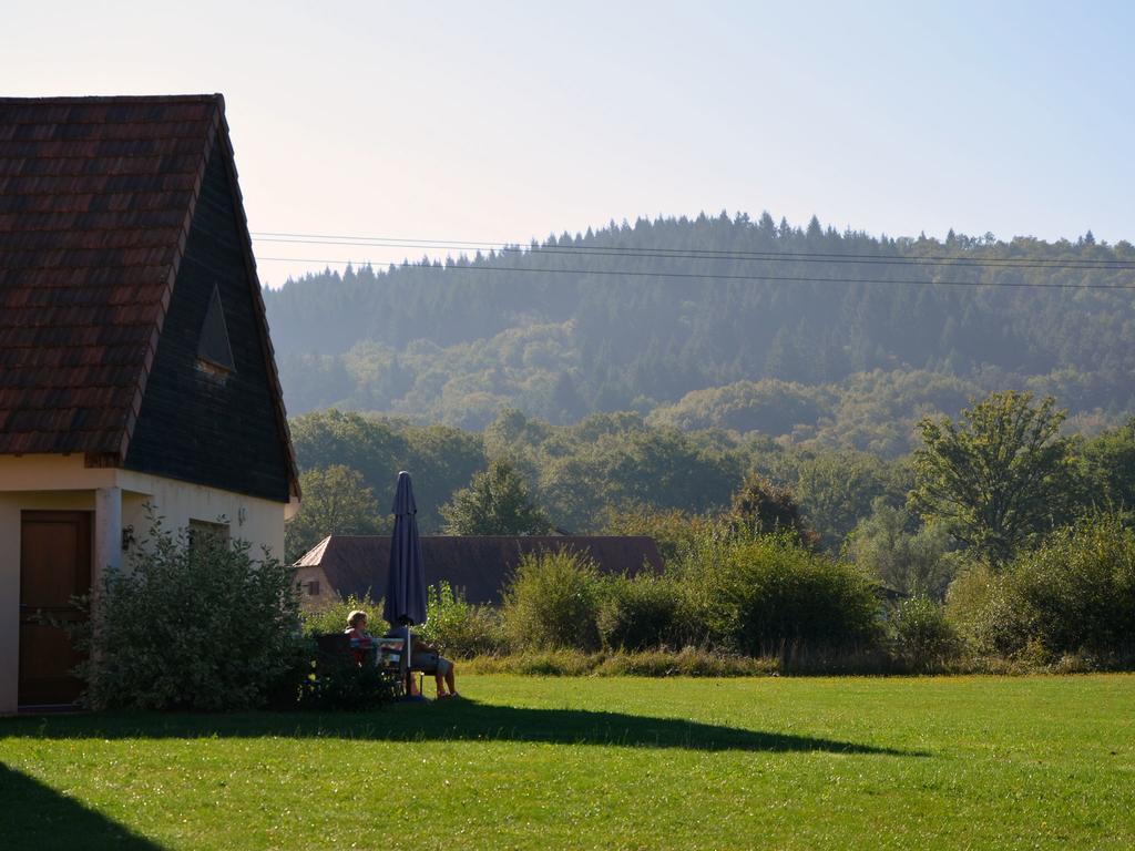 Отель Le Lac Bleu Lacapelle-Marival Экстерьер фото