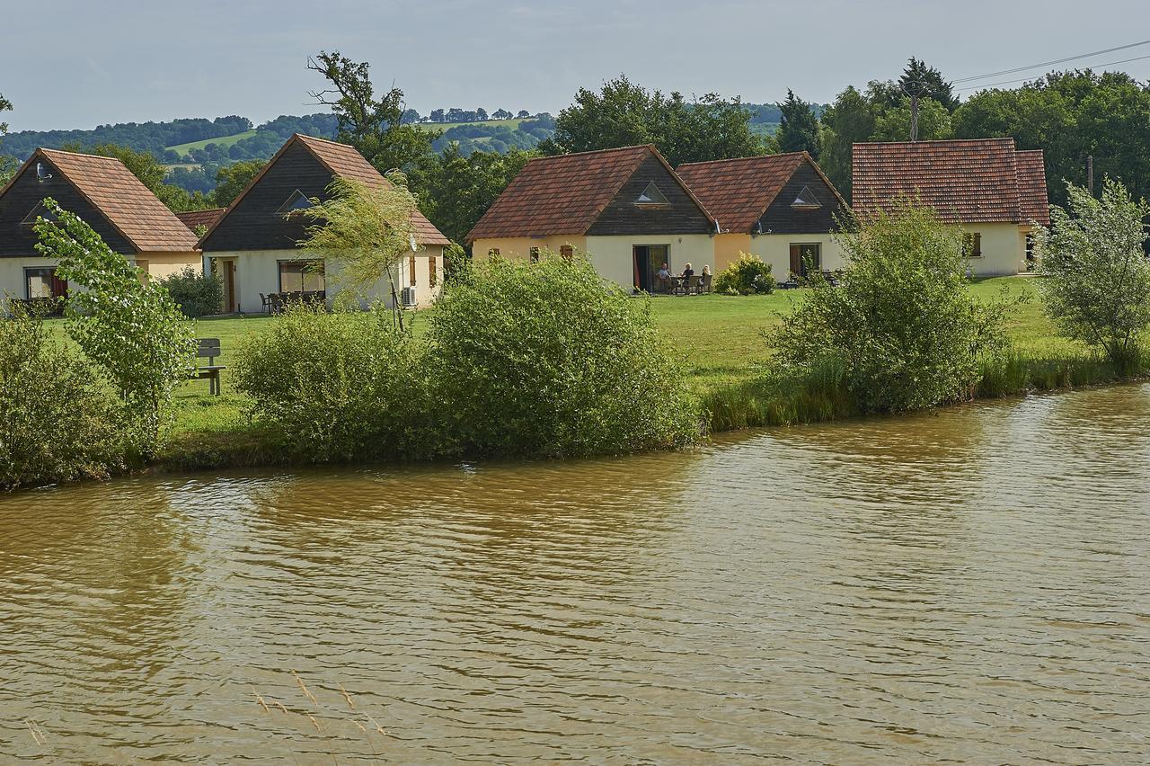 Отель Le Lac Bleu Lacapelle-Marival Экстерьер фото